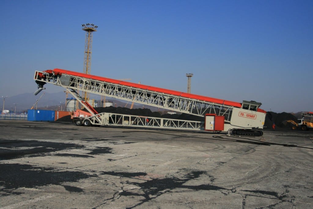 Red PVC Quarry Conveyor Covers for Telestack 3